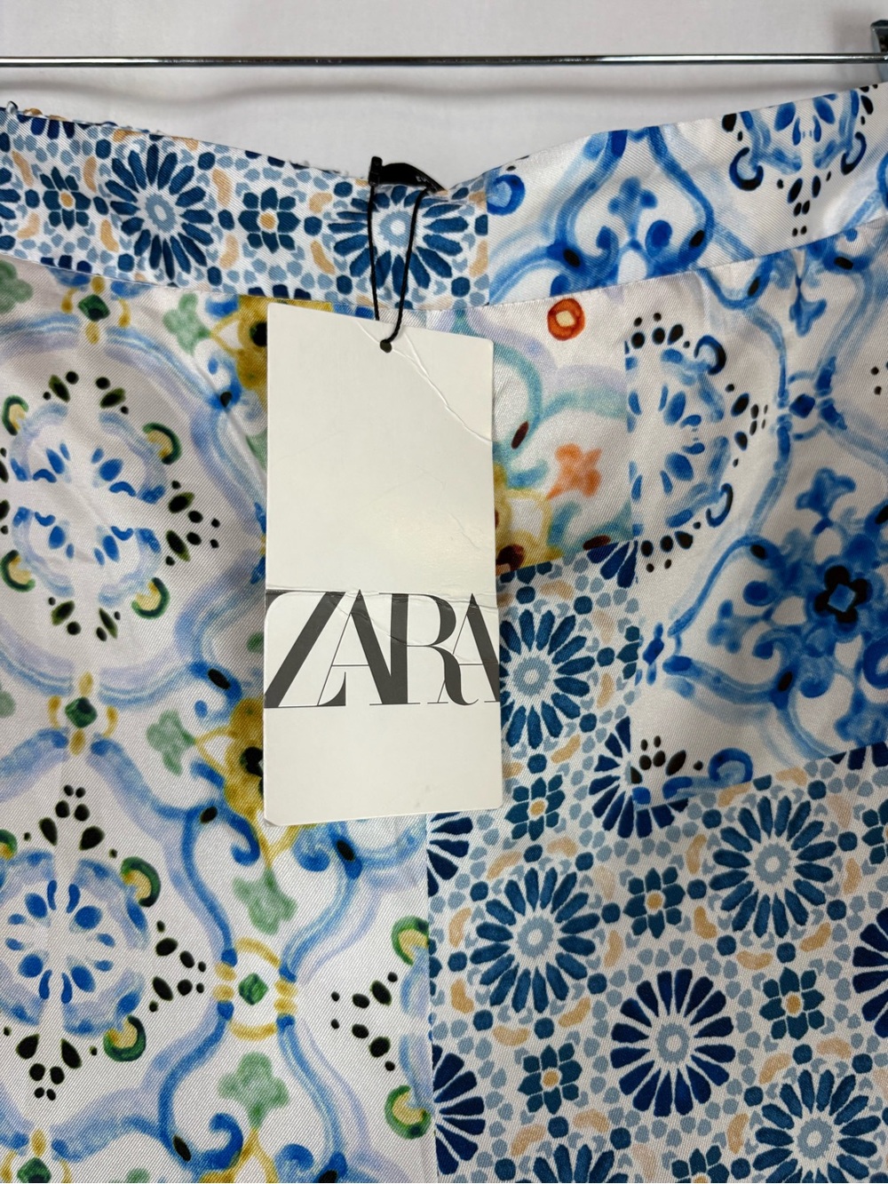 Zara White and Blue Tile-Print Wide Leg Pants - Picture 6 of 8